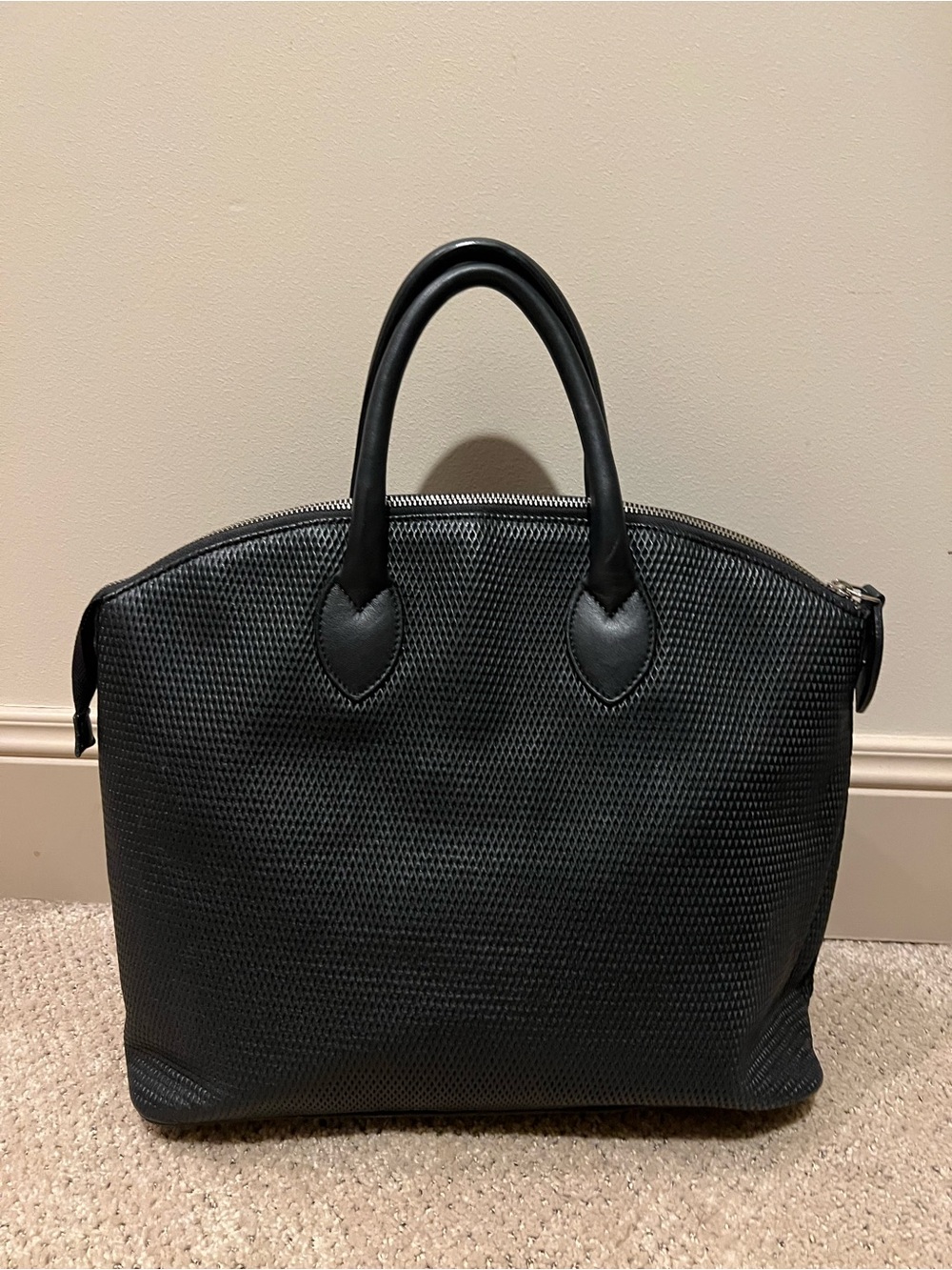 Valentino Black Textured Logo Tote satchel Bag - Picture 6 of 10